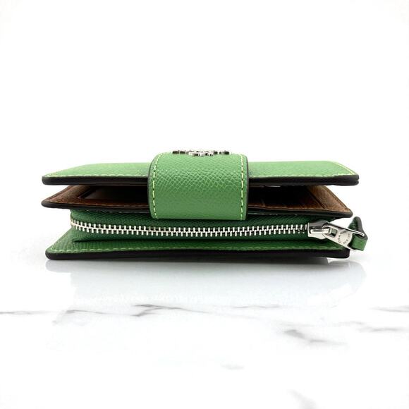 Coach Medium Corner Zip Wallet in Soft Green Leather 6390 - Picture 4 of 4